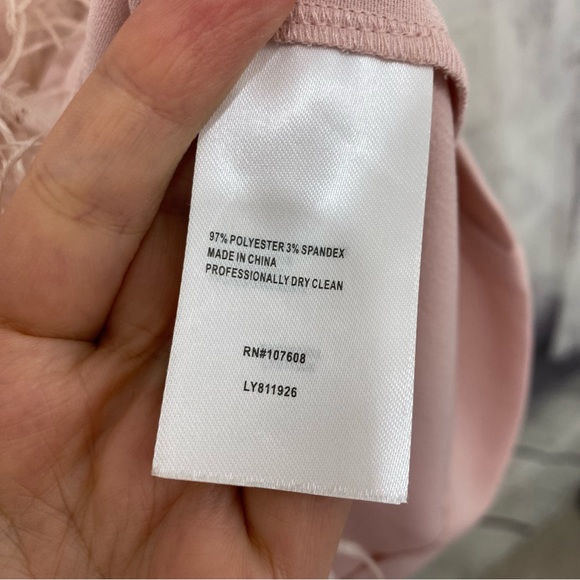 Laundry by Shelli Segal Size 6 Crepe Shift Feather Detail Solid Pink Long Sleeve - Picture 14 of 14